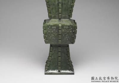 图片[2]-Jade square gu vase, Qing dynasty, Qianlong reign (1736-1795)-China Archive